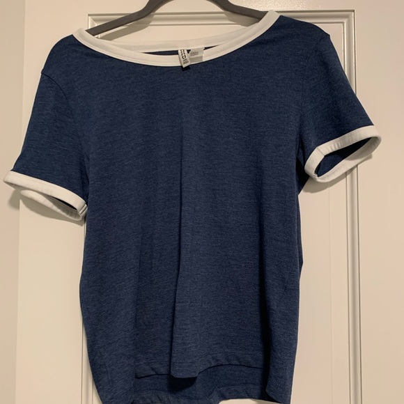 Divided tee - Picture 1 of 2